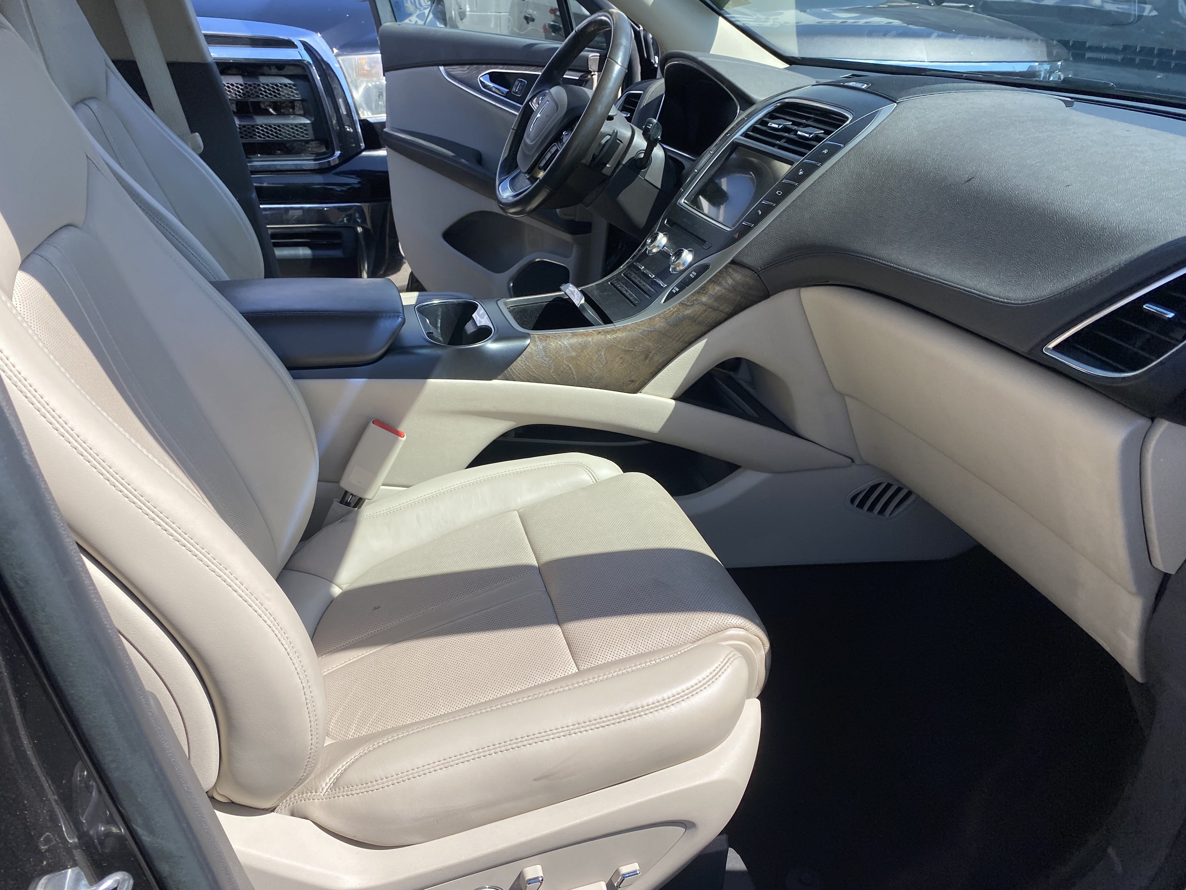 Used 2019 Lincoln Nautilus Reserve FWD image 21