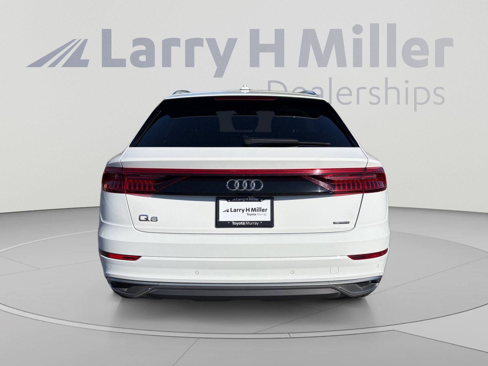 Used 2023 Audi Q8 Premium Plus AWD/4WD image 4