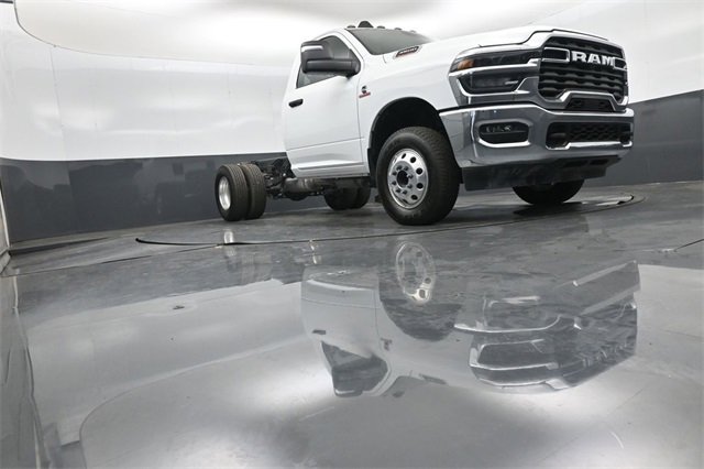 New 2026 RAM 3500 Tradesman w/ Chrome Appearance Group image 33