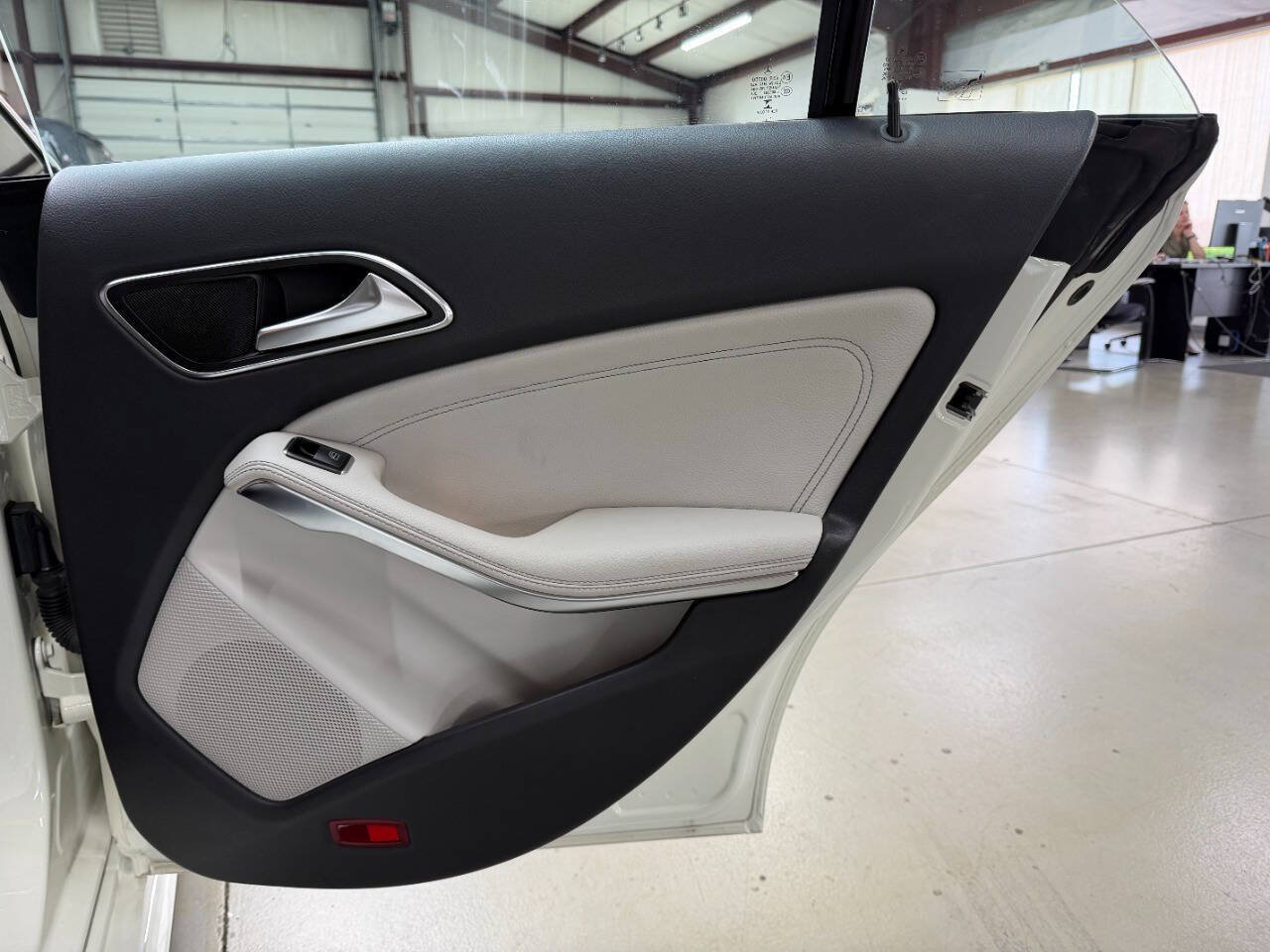 Used 2014 Mercedes-Benz CLA 250 image 14