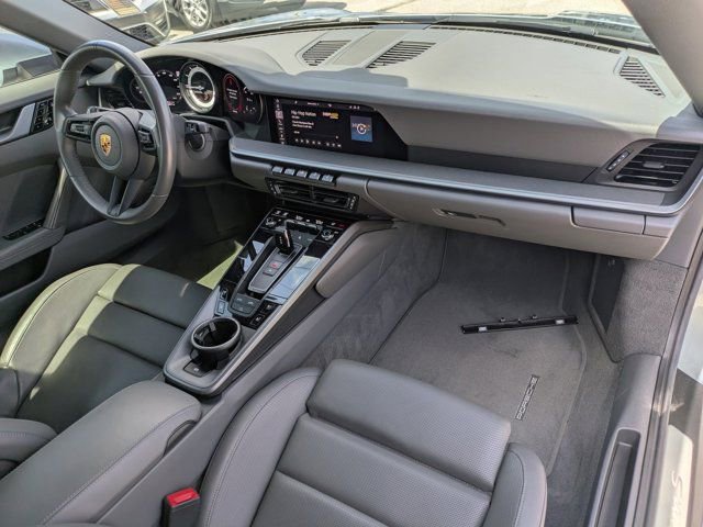 Used 2020 Porsche 911 Cabriolet image 17