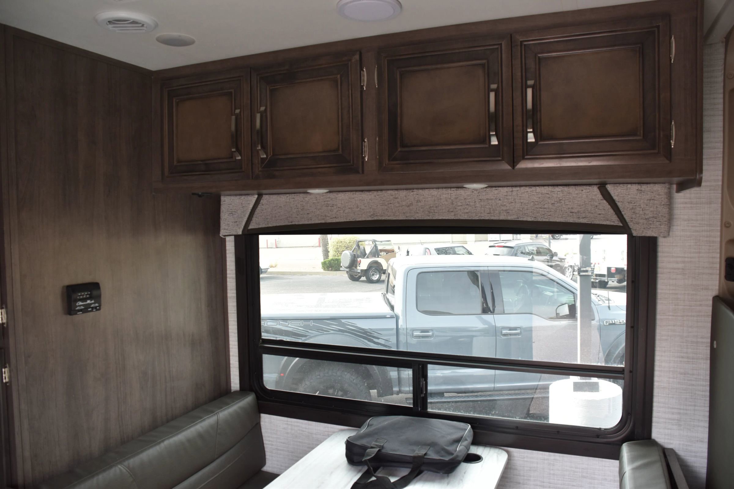 Used 2024 Ford E-450 and Econoline 450 Super Duty w/ Motorhome Prep Package RWD image 10