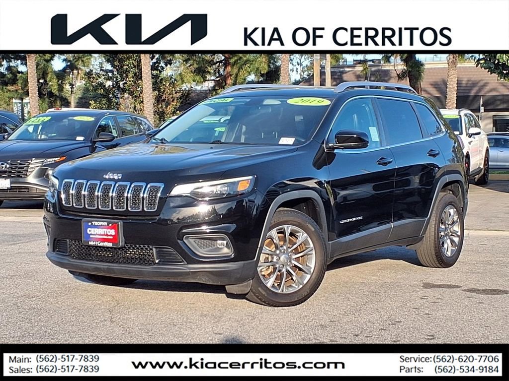 Used 2019 Jeep Cherokee Latitude Plus image 1