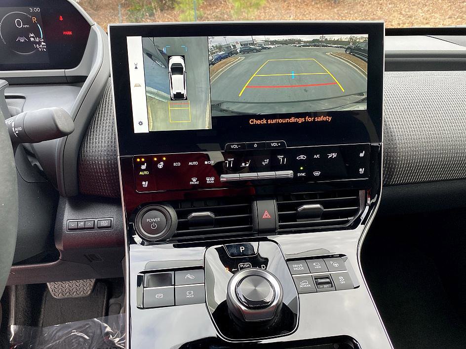 Used 2024 Subaru Solterra Touring image 14