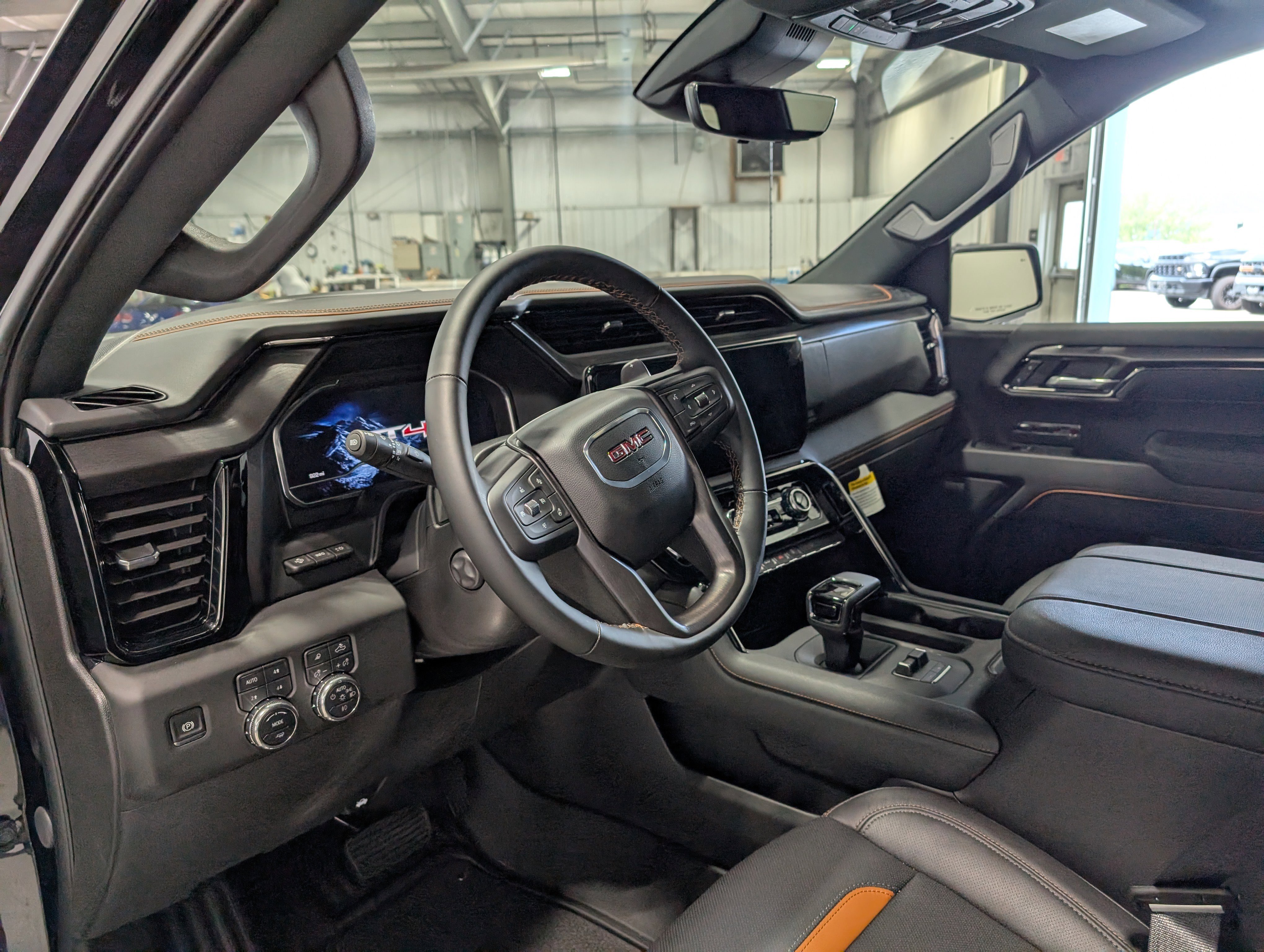 Used 2025 GMC Sierra 1500 AT4 w/ AT4 Premium Package image 18