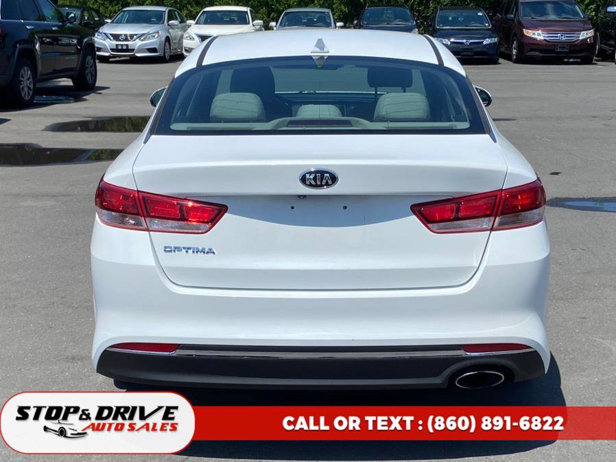 Used 2017 Kia Optima LX image 4