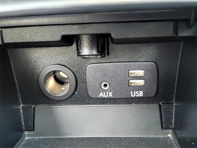 Used 2016 Subaru Legacy 2.5i Limited image 22