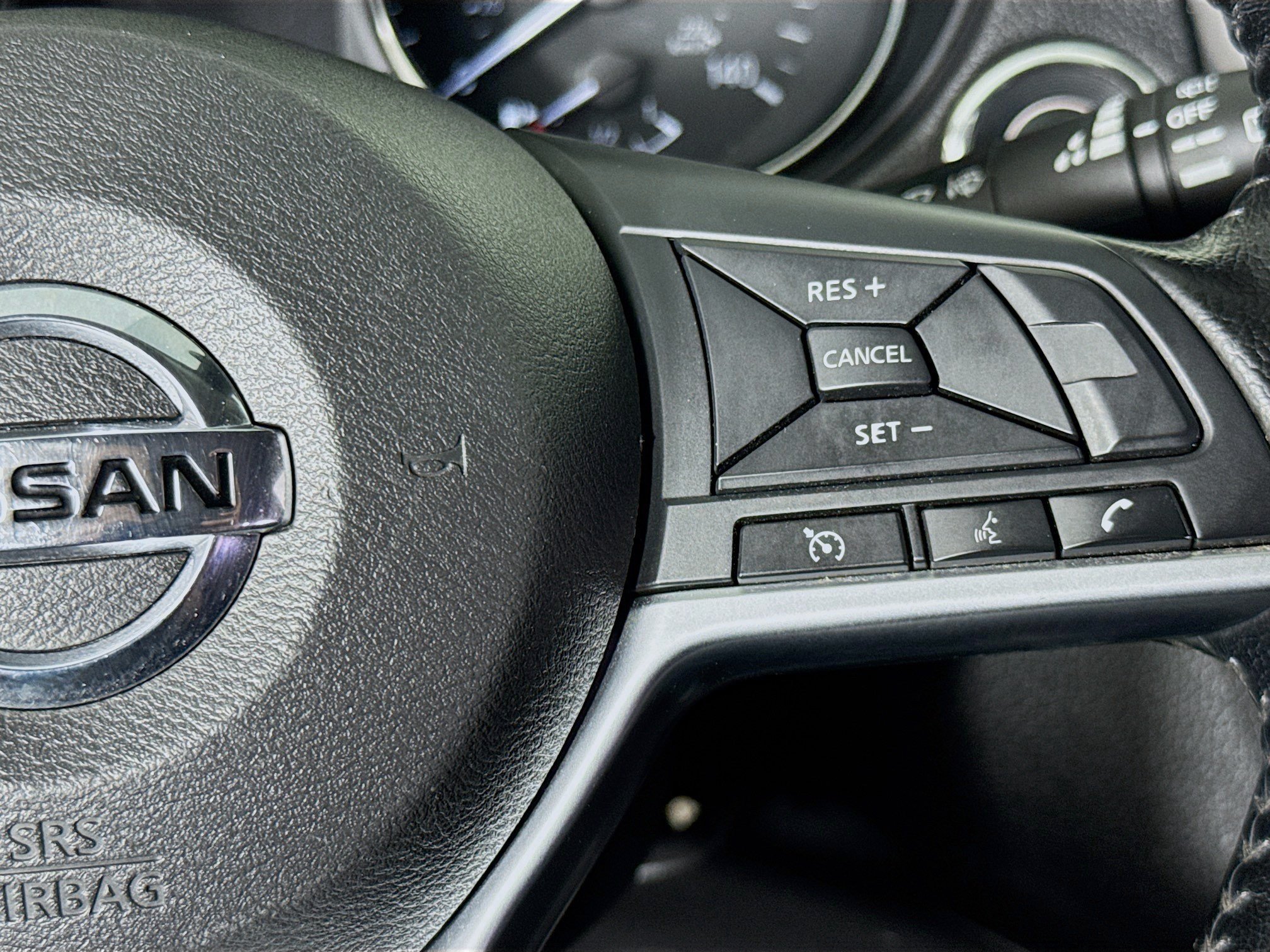 Used 2021 Nissan Rogue Sport SV FWD image 13