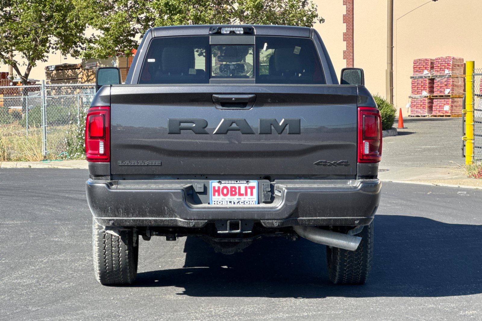 New 2026 RAM 2500 Laramie AWD/4WD image 4