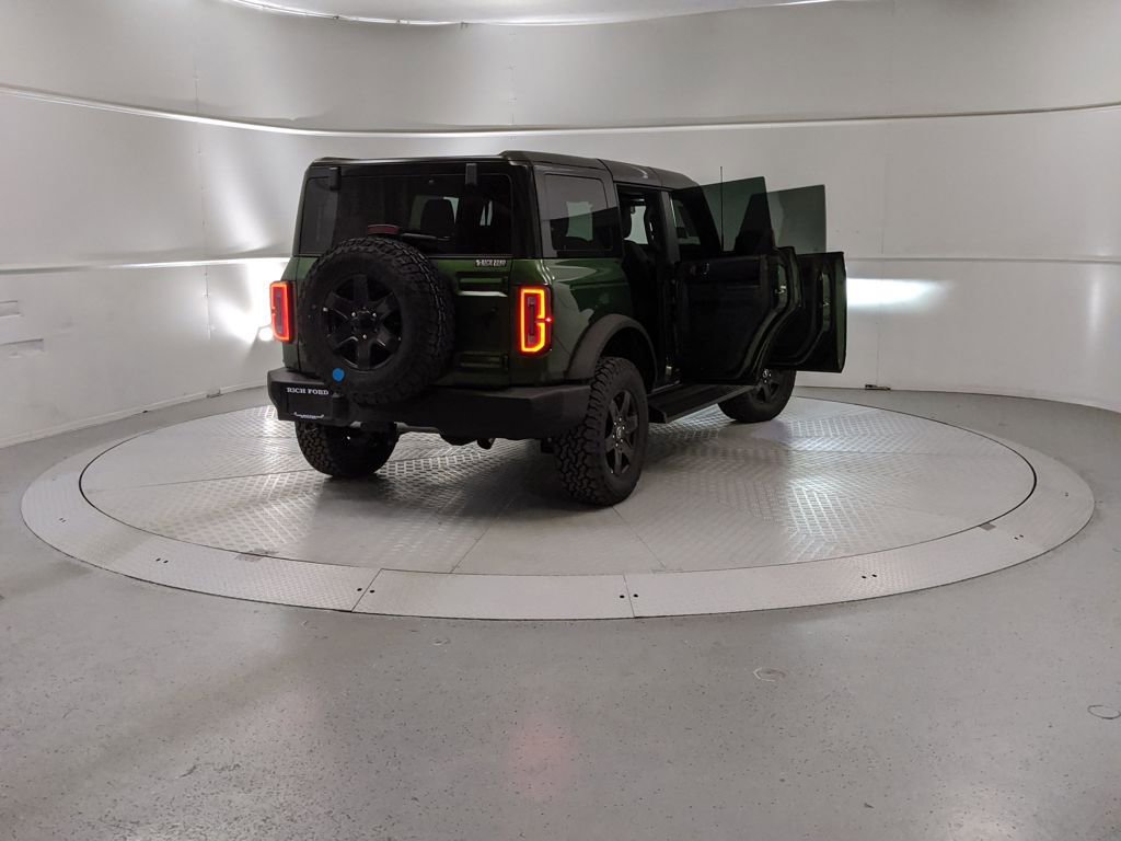 New 2025 Ford Bronco Outer Banks image 9