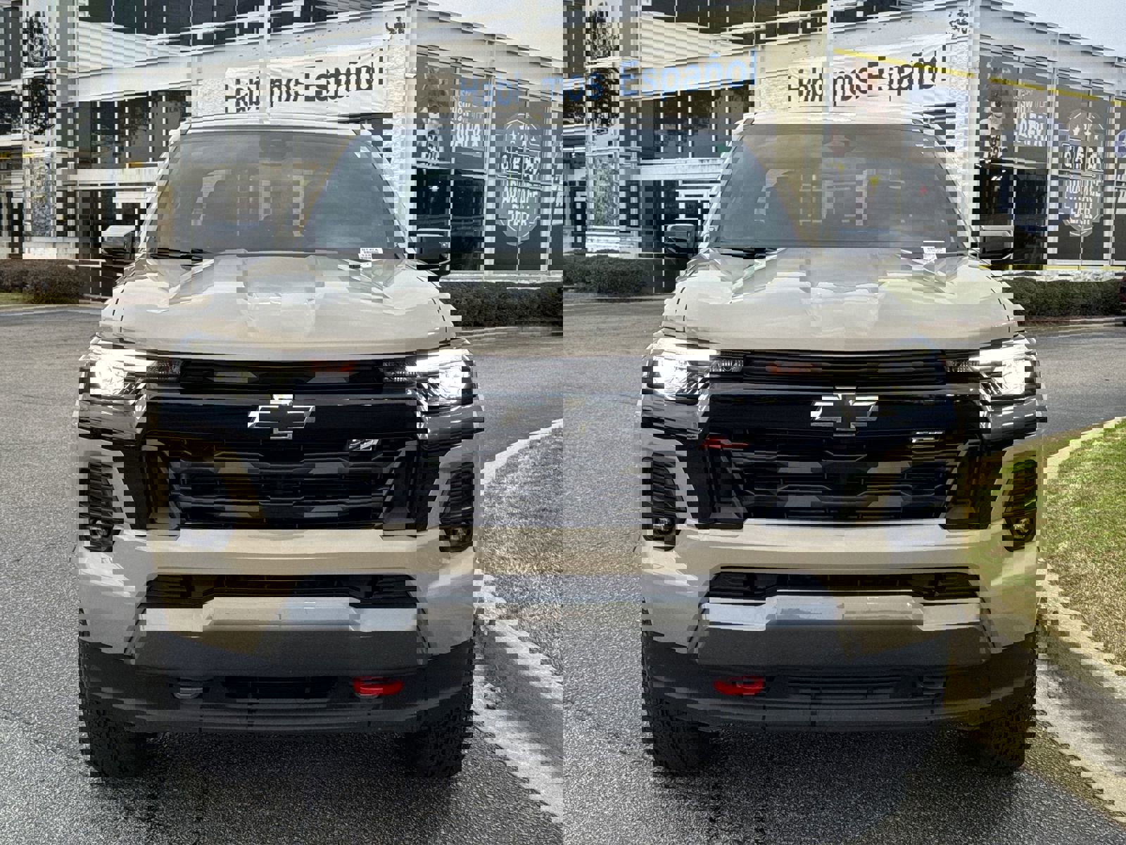 Used 2023 Chevrolet Colorado Z71 w/ Z71 Convenience Package 2 image 3