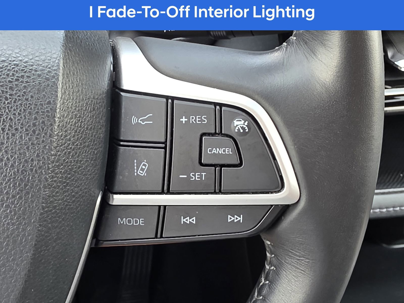 Used 2023 Toyota Highlander L image 29