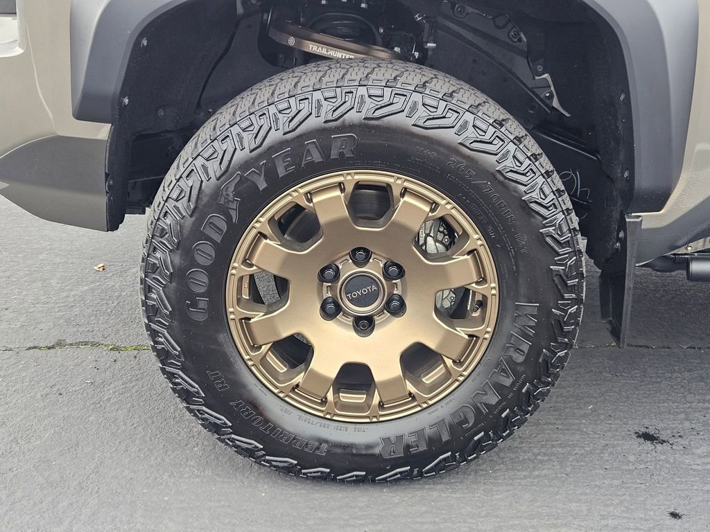 Used 2024 Toyota Tacoma Trailhunter image 46