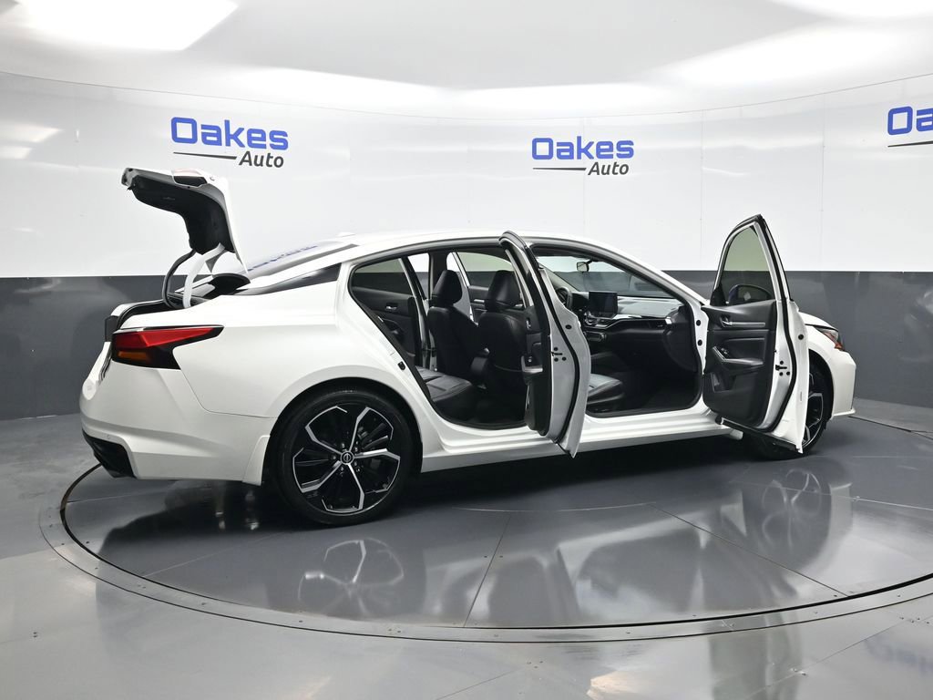 Used 2024 Nissan Altima 2.5 SR w/ SR Premium Package image 53