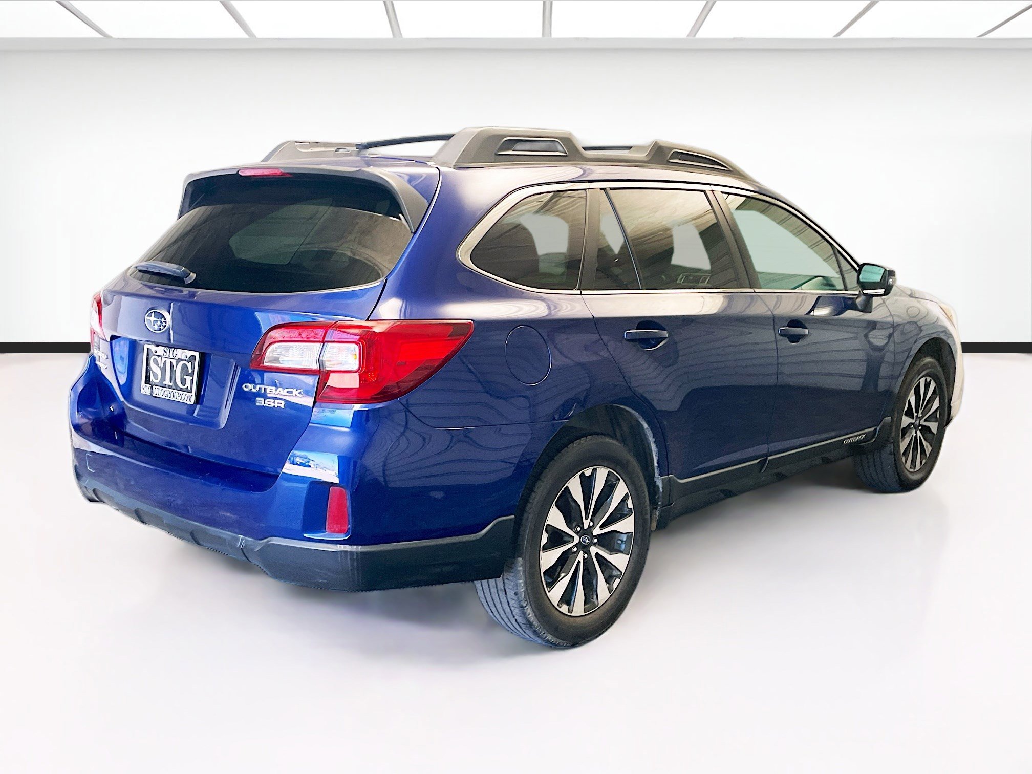 Used 2015 Subaru Outback 3.6R Limited image 4