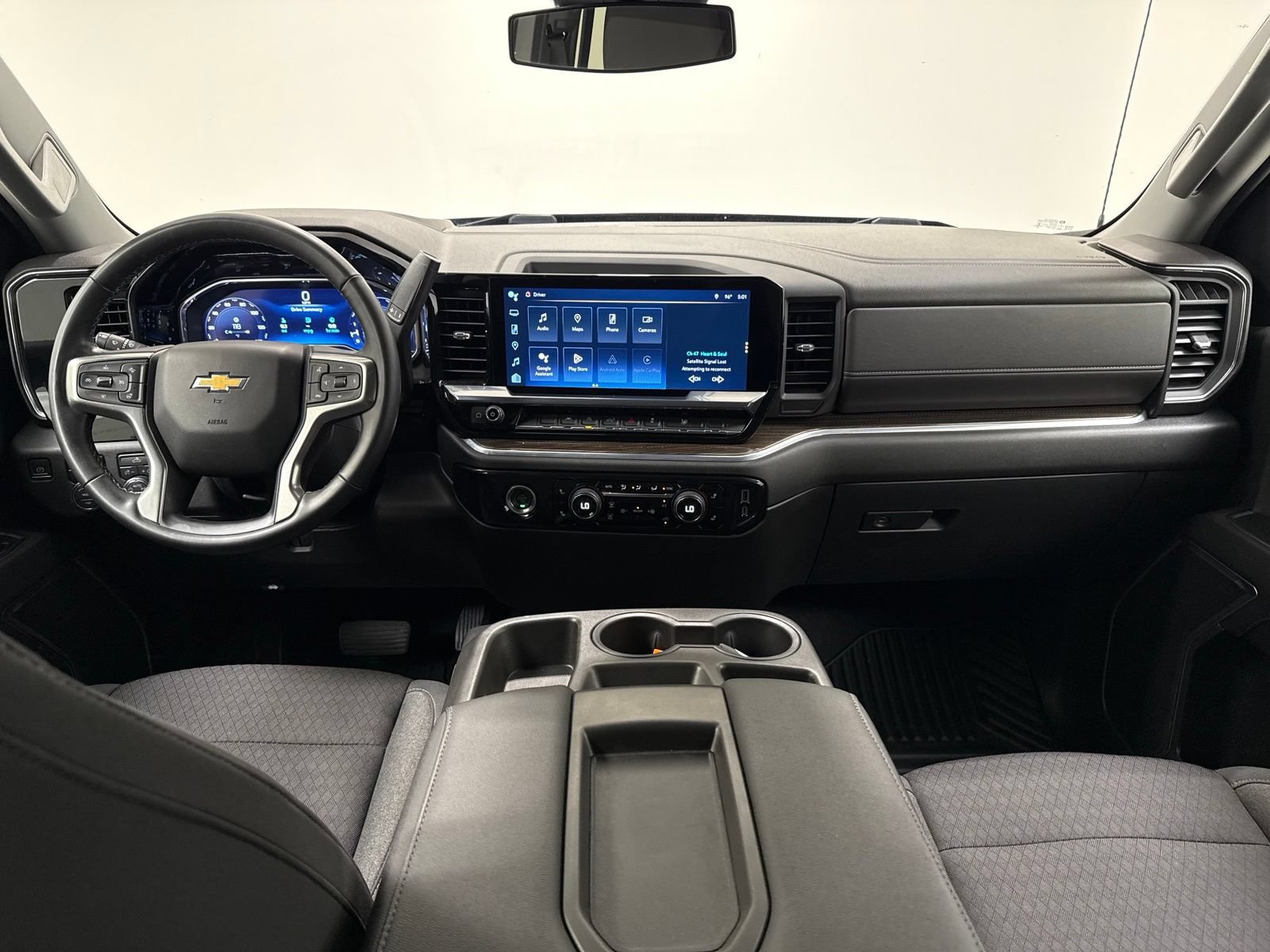 Used 2023 Chevrolet Silverado 1500 LT AWD/4WD image 26