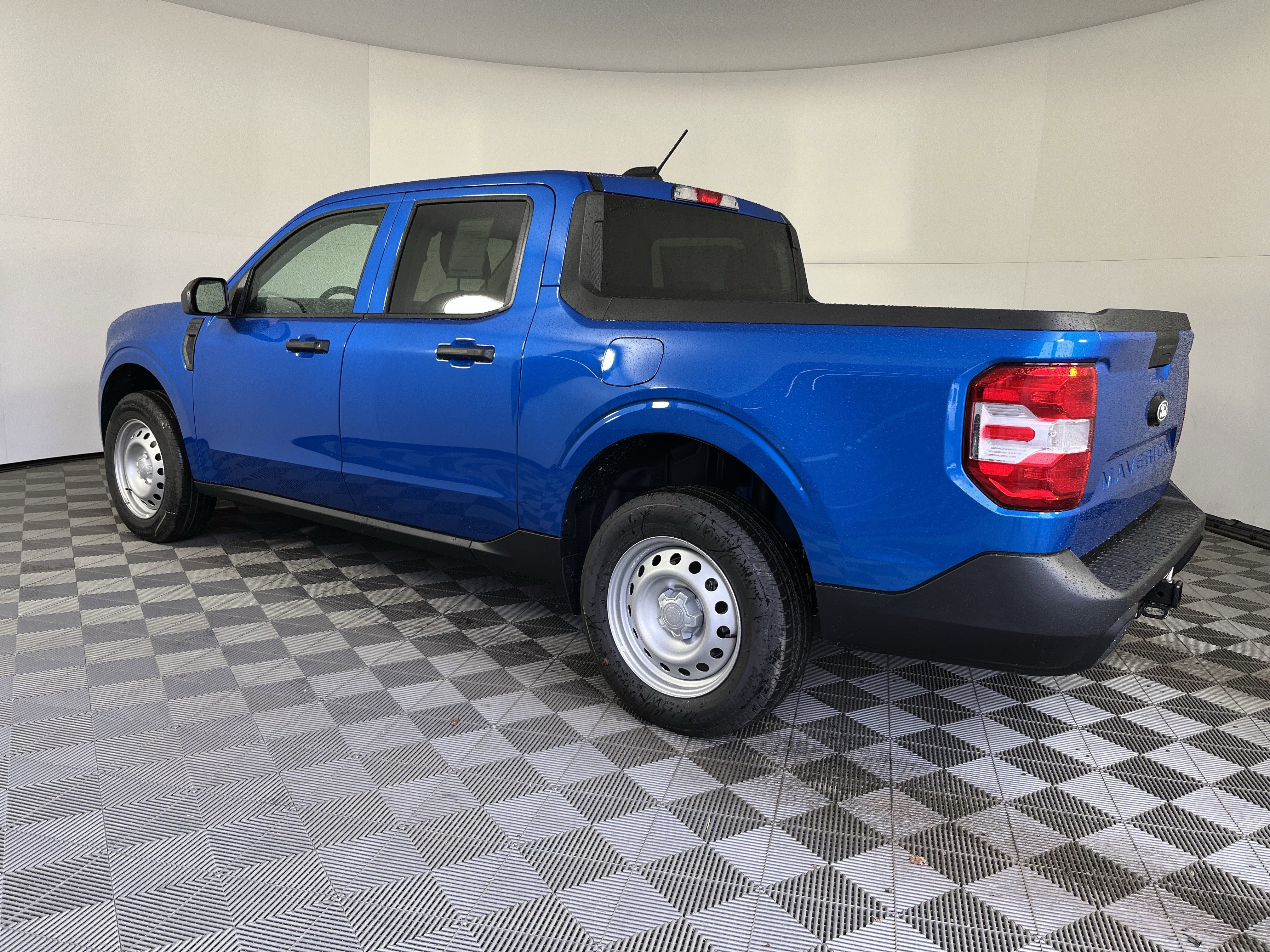 New 2026 Ford Maverick XL AWD/4WD image 3