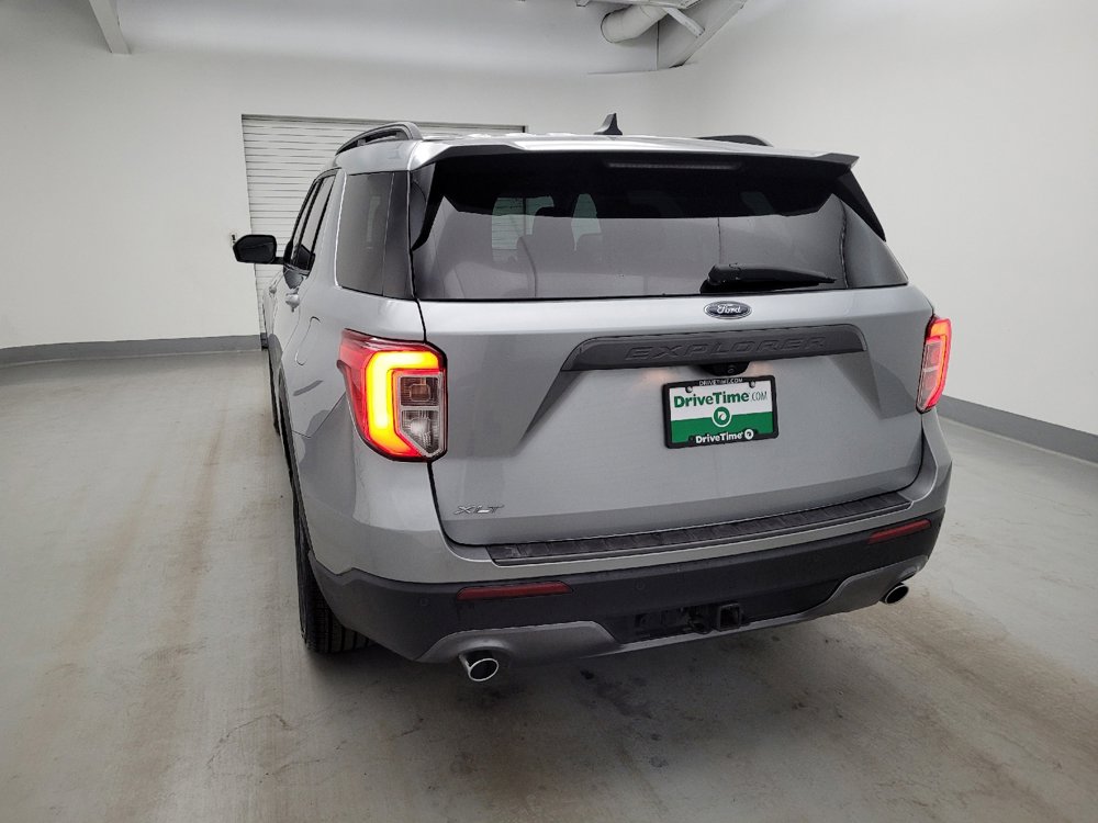 Used 2022 Ford Explorer XLT w/ Equipment Group 202A RWD image 6