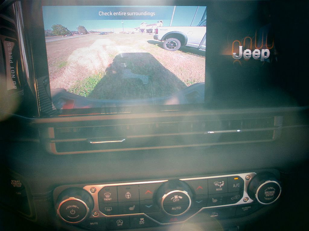 New 2025 Jeep Gladiator Sport AWD/4WD image 7