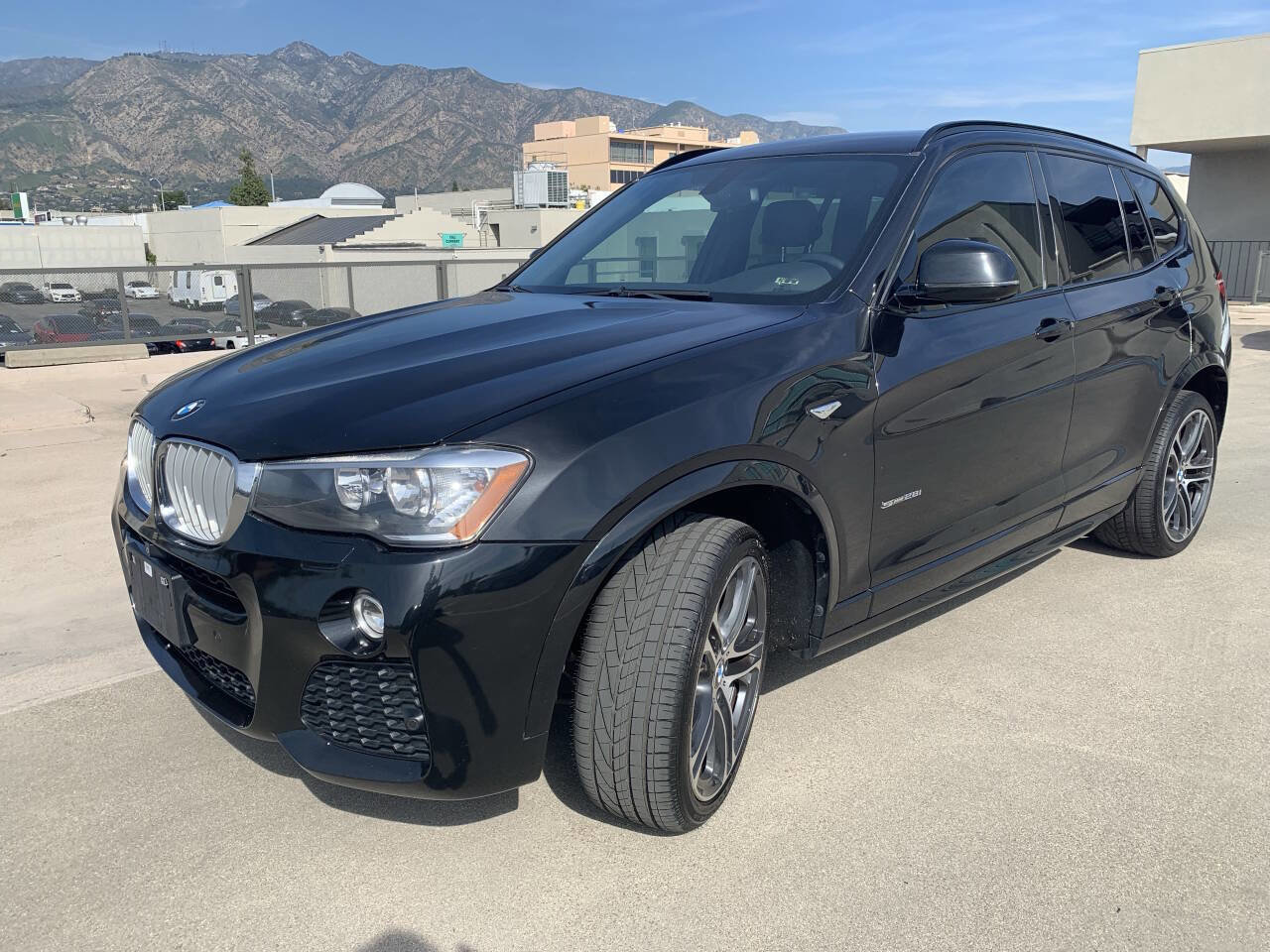 Used 2017 BMW X3 sDrive28i RWD image 2