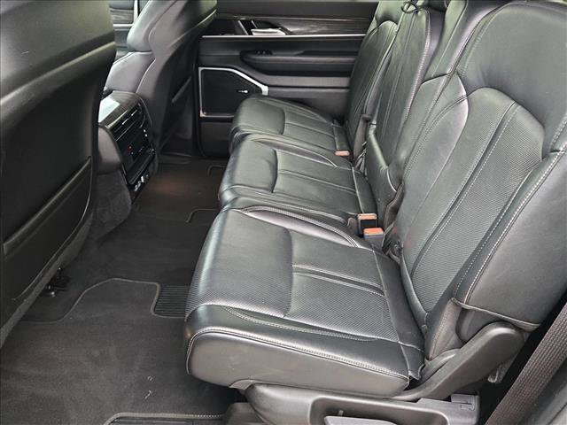 Used 2022 Jeep Wagoneer Series II RWD image 19