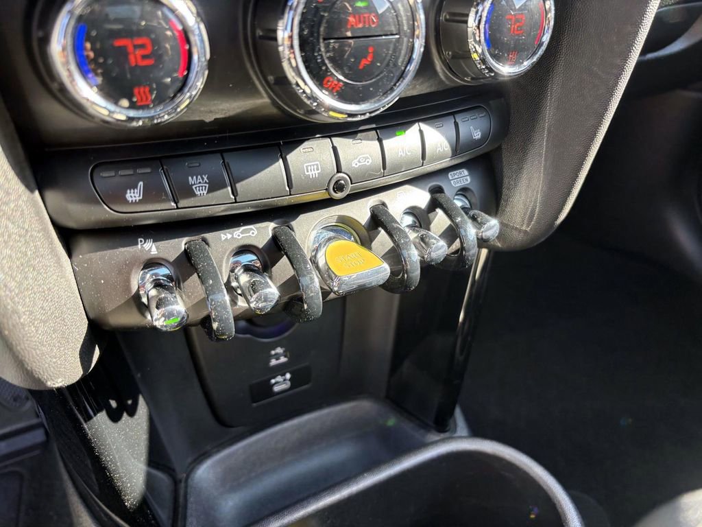 Used 2021 MINI Cooper SE w/ 8.8" Touchscreen Nav Package image 23