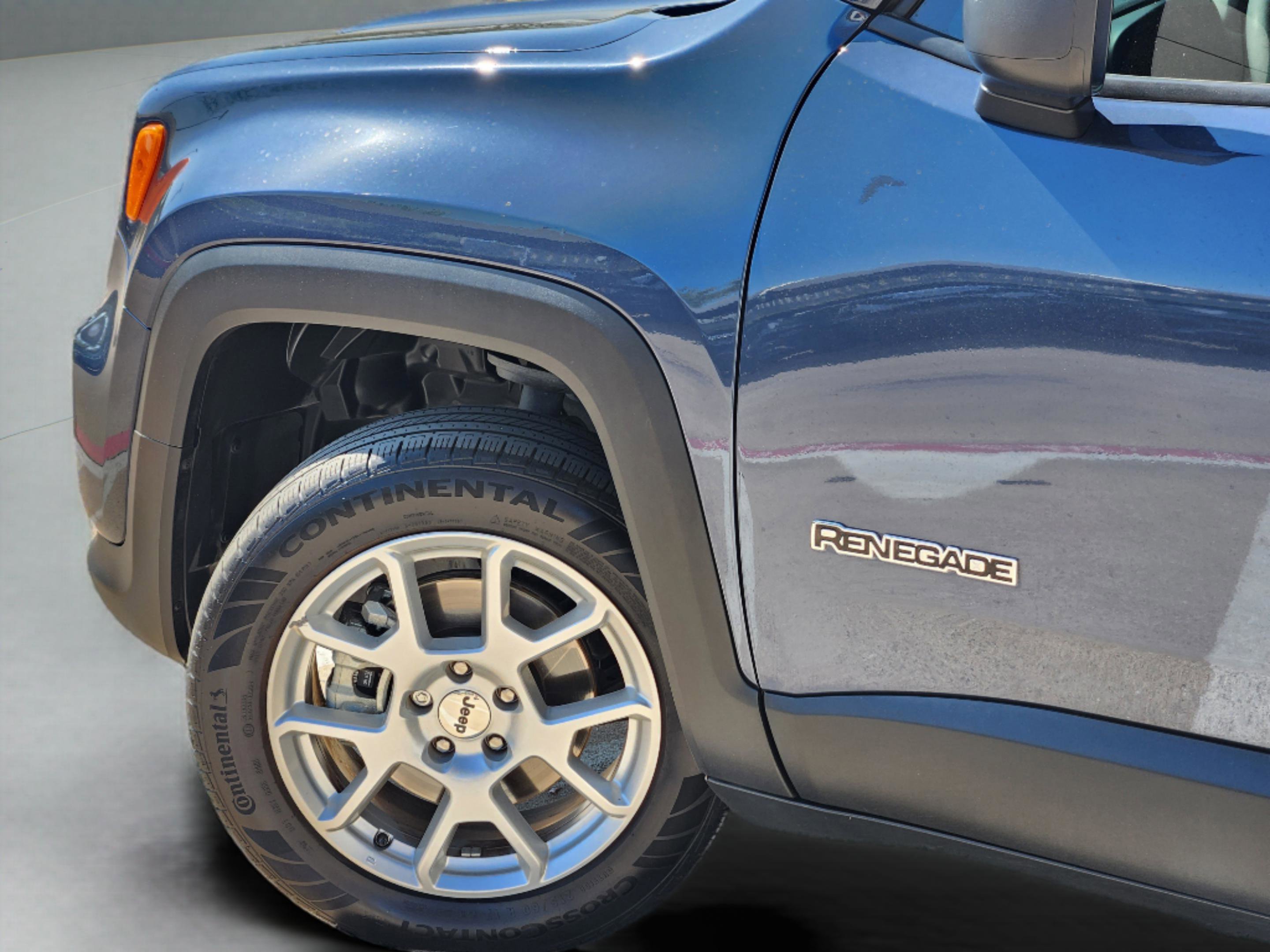 Used 2022 Jeep Renegade Latitude image 26