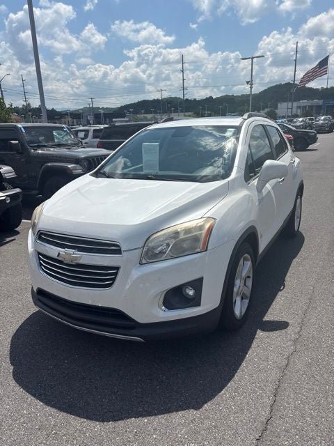 Used 2015 Chevrolet Trax LTZ w/ LPO, Cargo Package FWD image 4