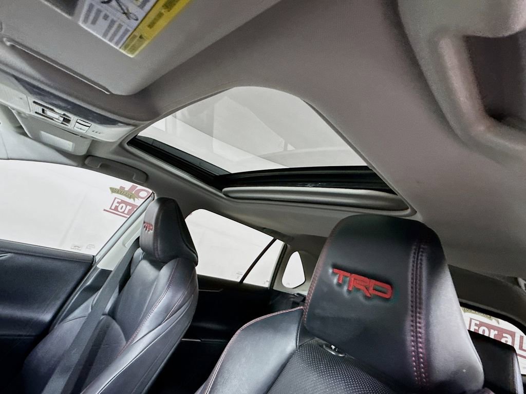 Certified 2020 Toyota RAV4 TRD Off-Road AWD/4WD image 12