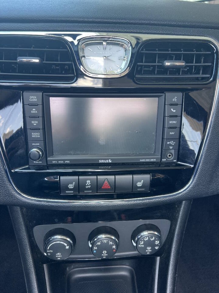 Used 2013 Chrysler 200 Limited FWD image 12
