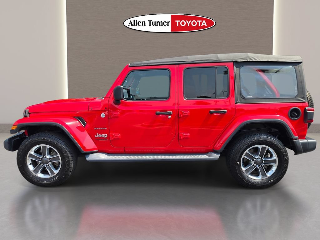 Used 2018 Jeep Wrangler Unlimited Sahara AWD/4WD image 11