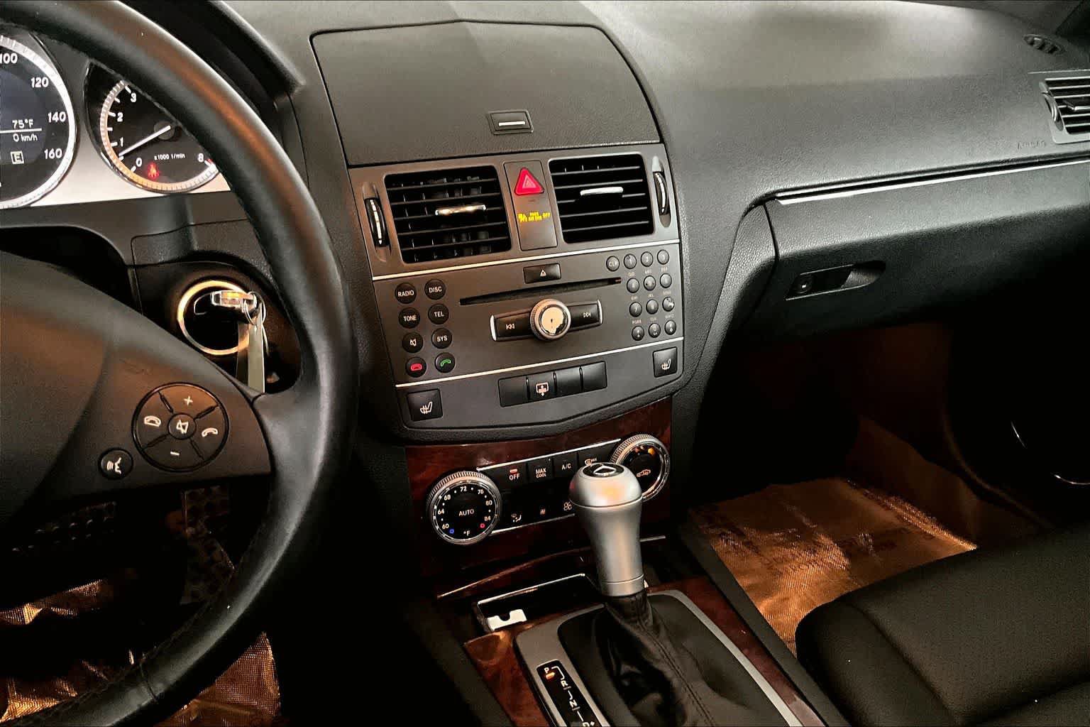 Used 2011 Mercedes-Benz C 300 4MATIC Sedan image 7