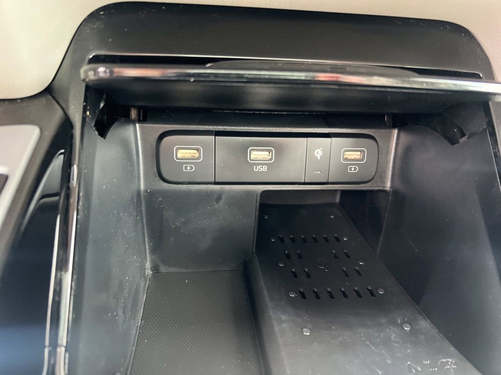 Used 2023 Kia Sorento SX image 62