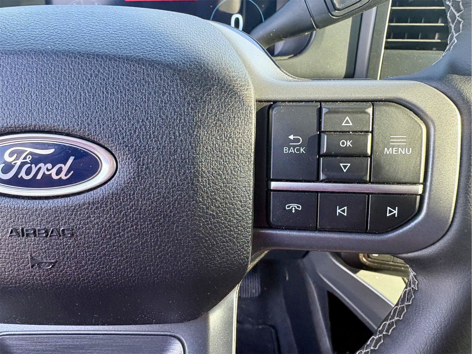 Used 2025 Ford F250 Lariat w/ FX4 Off-Road Package AWD/4WD image 23