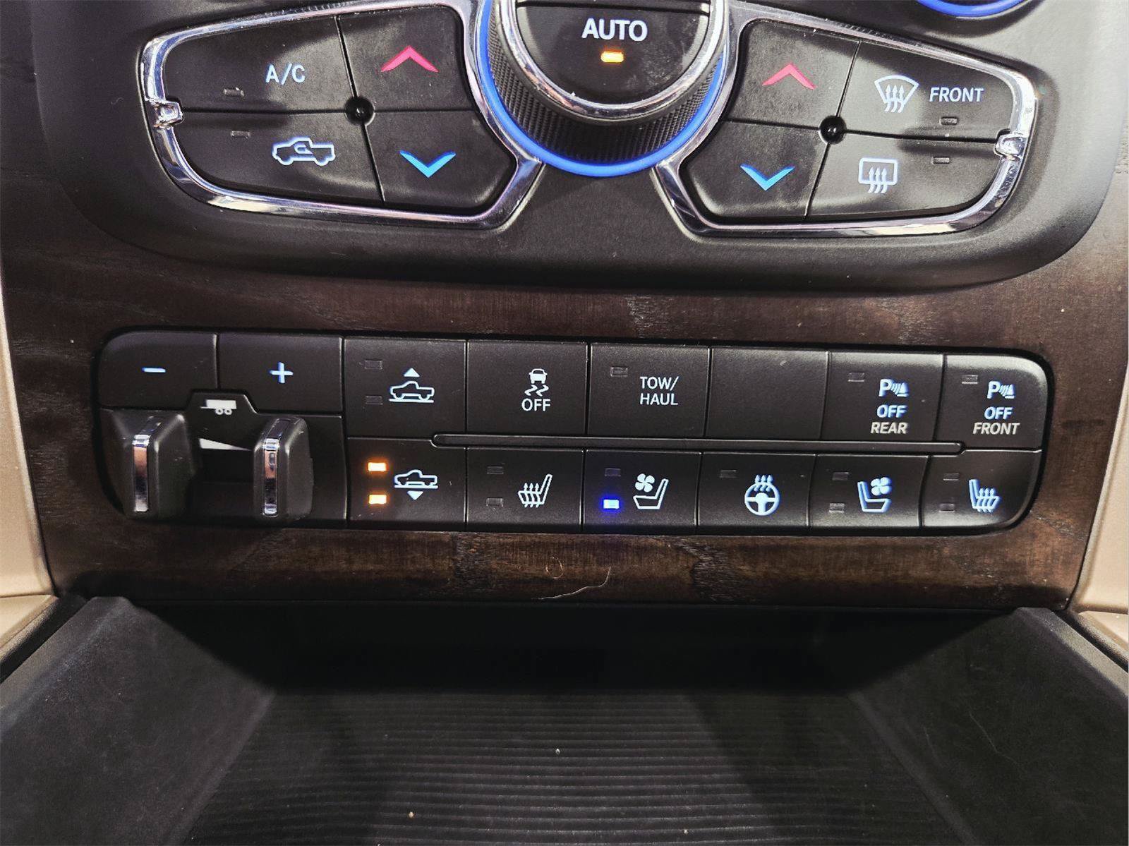 Used 2014 RAM 1500 Laramie Longhorn w/ Convenience Group AWD/4WD image 26