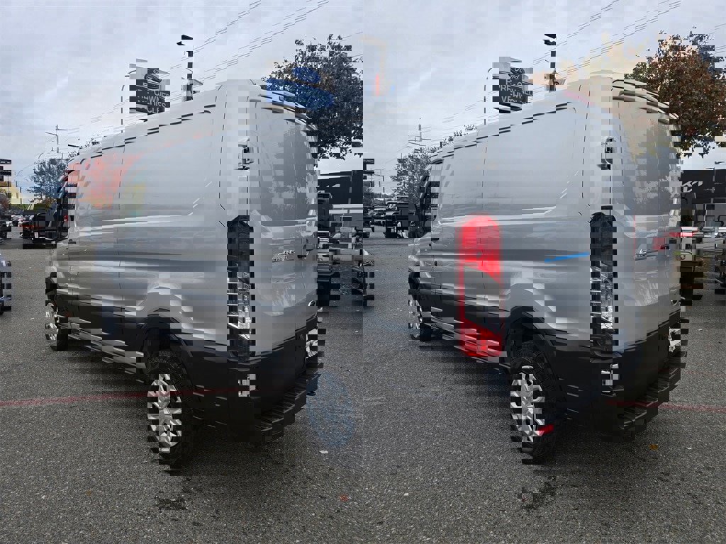 Used 2023 Ford E-Transit Low Roof image 7