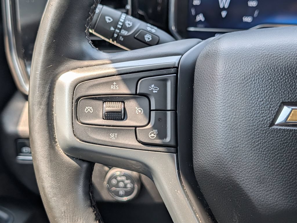 Used 2025 Chevrolet Silverado 2500 LTZ w/ LTZ Convenience Package AWD/4WD image 25