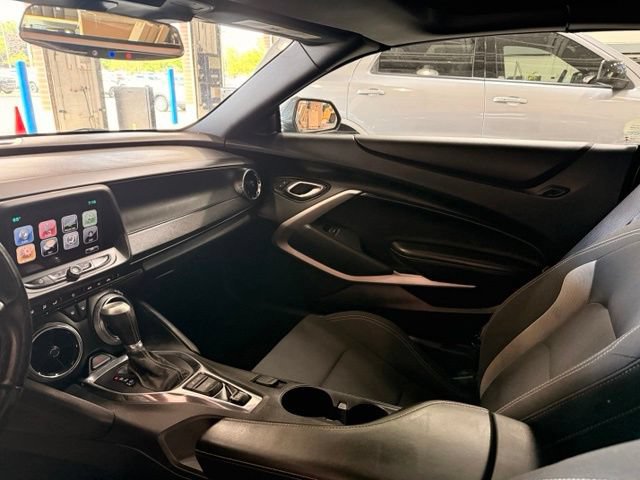 Used 2017 Chevrolet Camaro SS RWD image 19