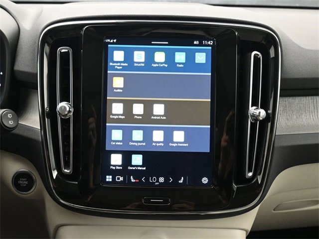 Used 2024 Volvo XC40 B5 Ultimate w/ Protection Package Premier image 19