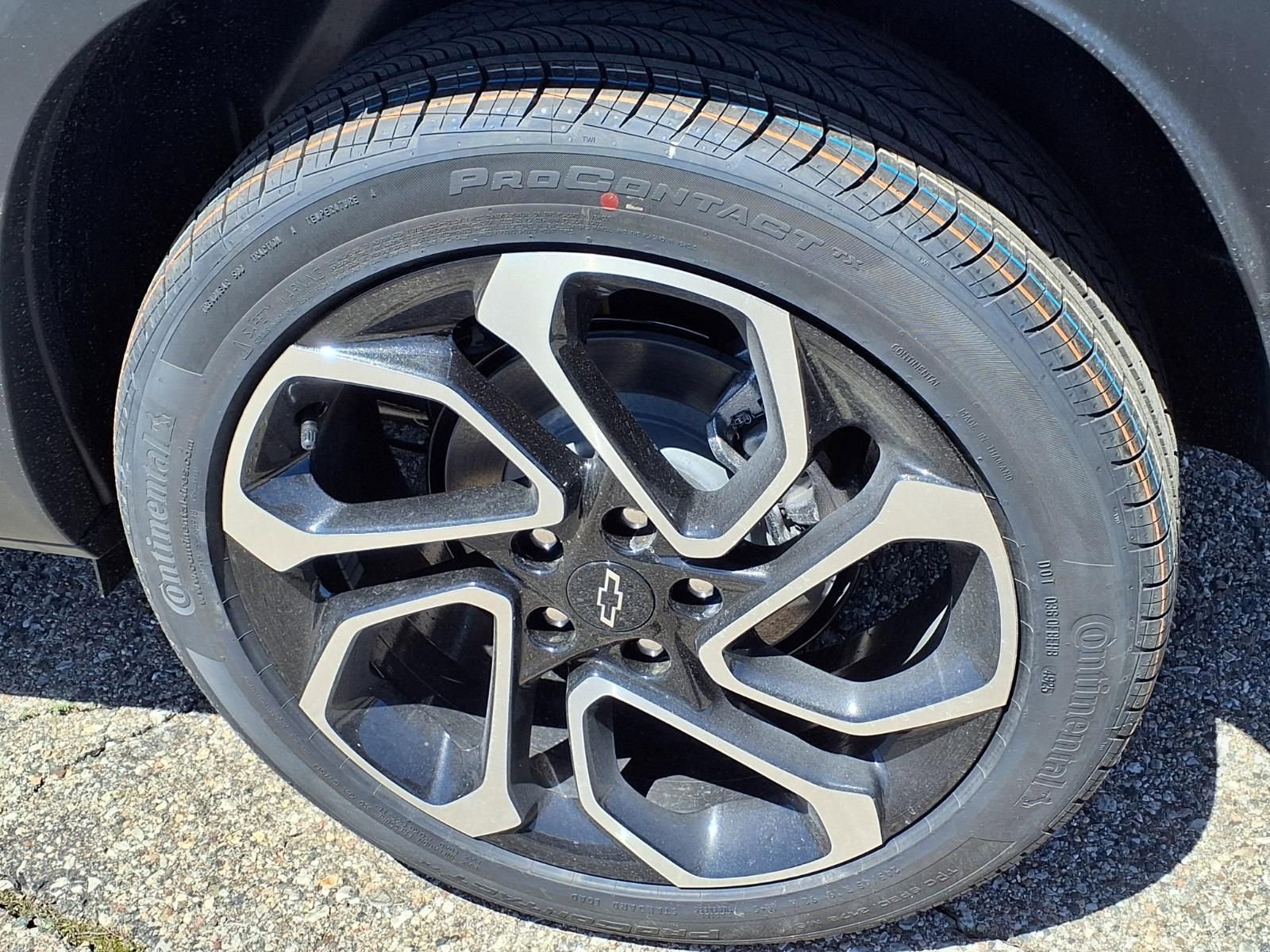 New 2026 Chevrolet Trax RS w/ Sunroof Package FWD image 7
