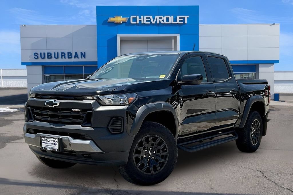 Used 2024 Chevrolet Colorado Trail Boss w/ Safety Package AWD/4WD image 1