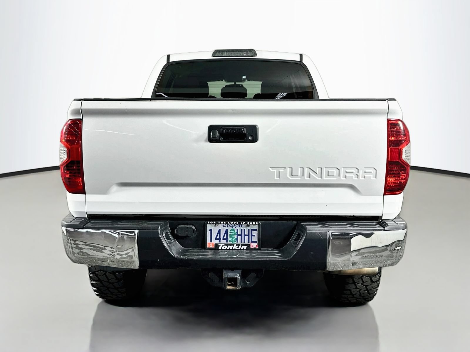 Used 2015 Toyota Tundra SR5 w/ TRD Off Road Package AWD/4WD image 7