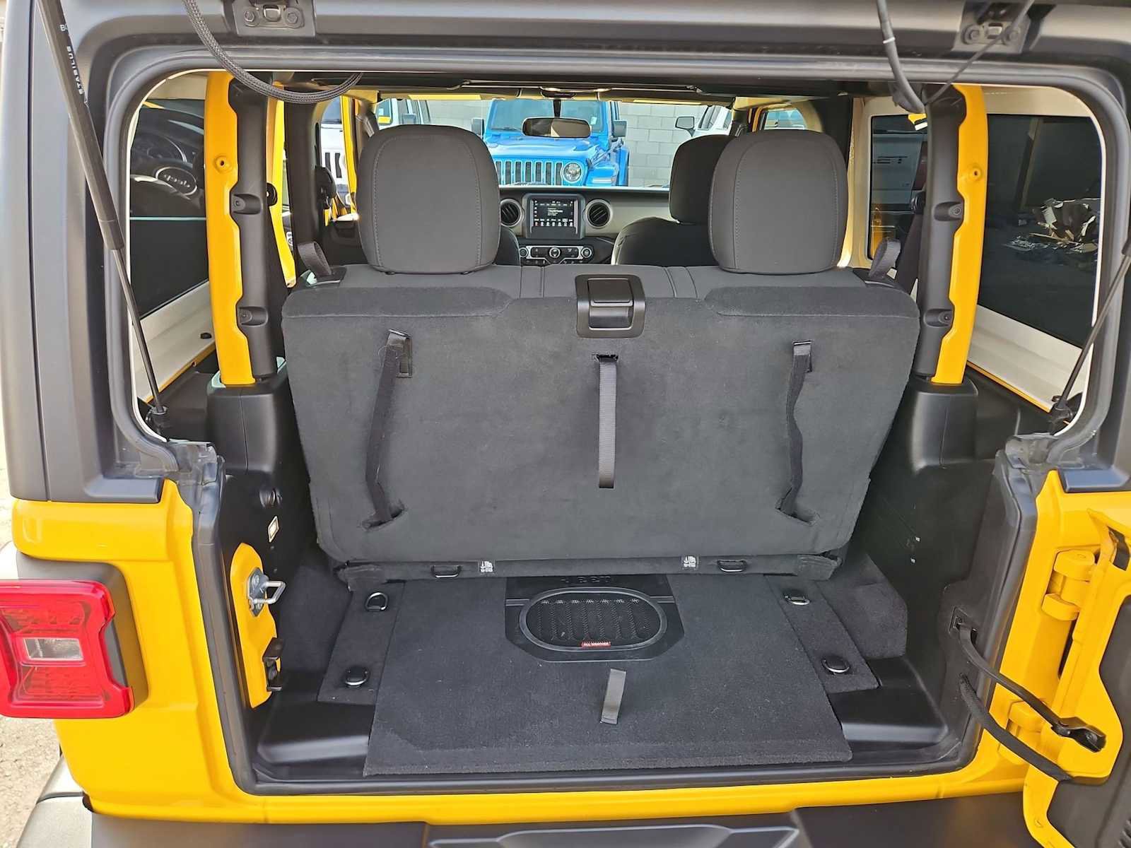 Used 2021 Jeep Wrangler Sport S image 30