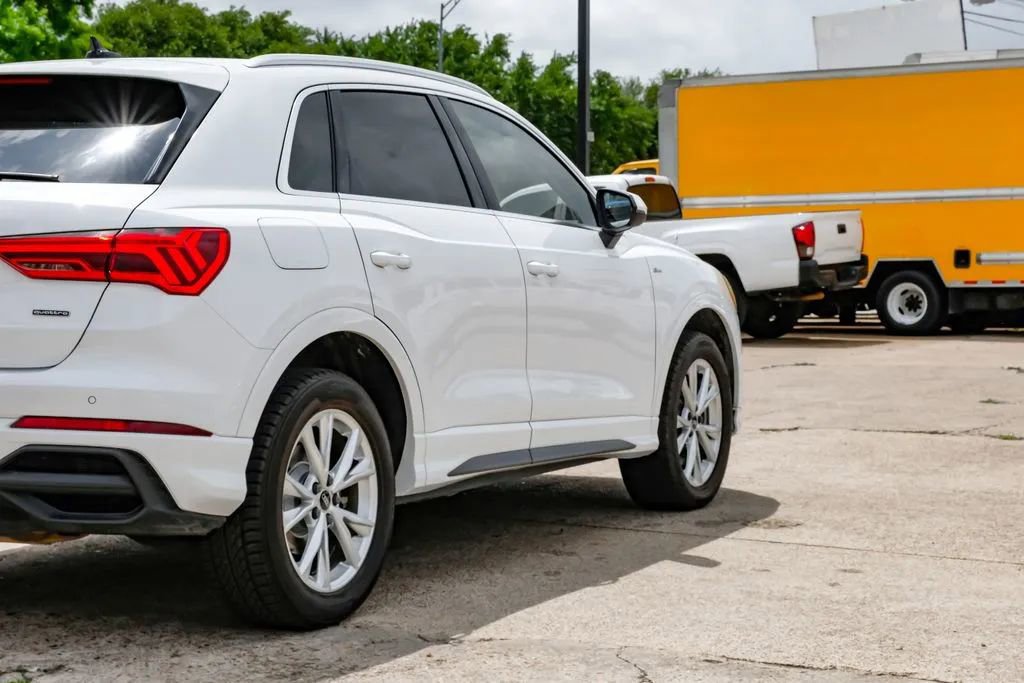 Used 2023 Audi Q3 2.0T Premium AWD/4WD image 13