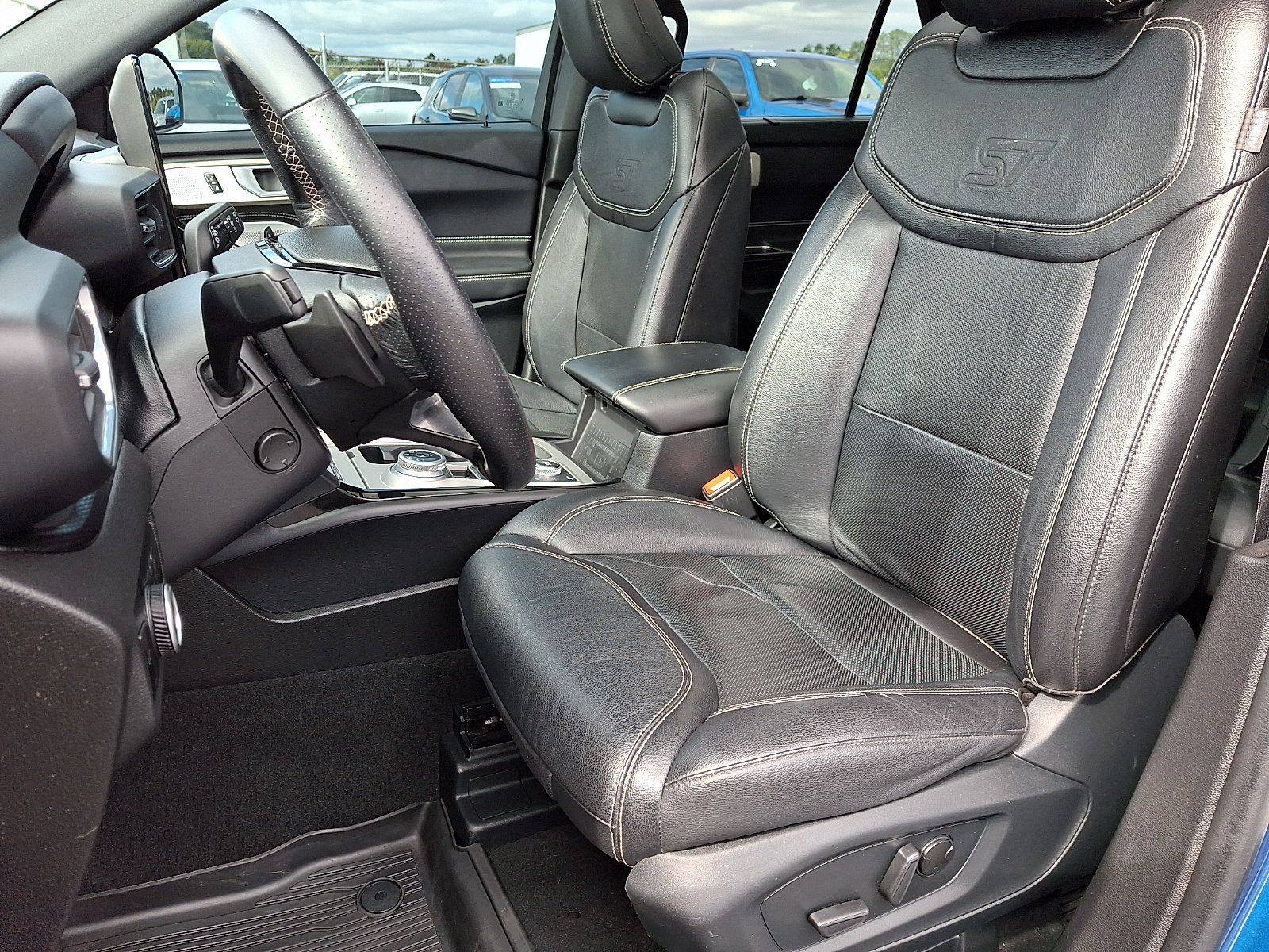 Used 2023 Ford Explorer ST w/ Equipment Group 401A AWD/4WD image 15