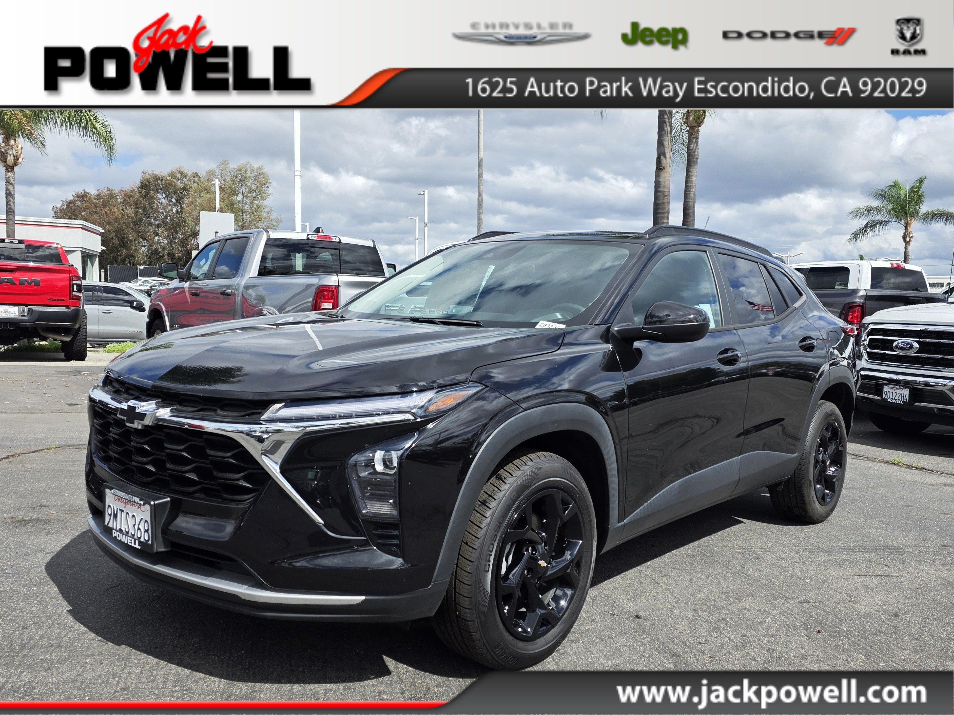 Used 2024 Chevrolet Trax LT w/ Driver Confidence Package FWD image 1