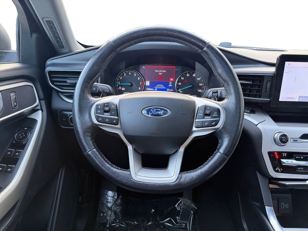 Used 2021 Ford Explorer XLT w/ Equipment Group 202A image 12