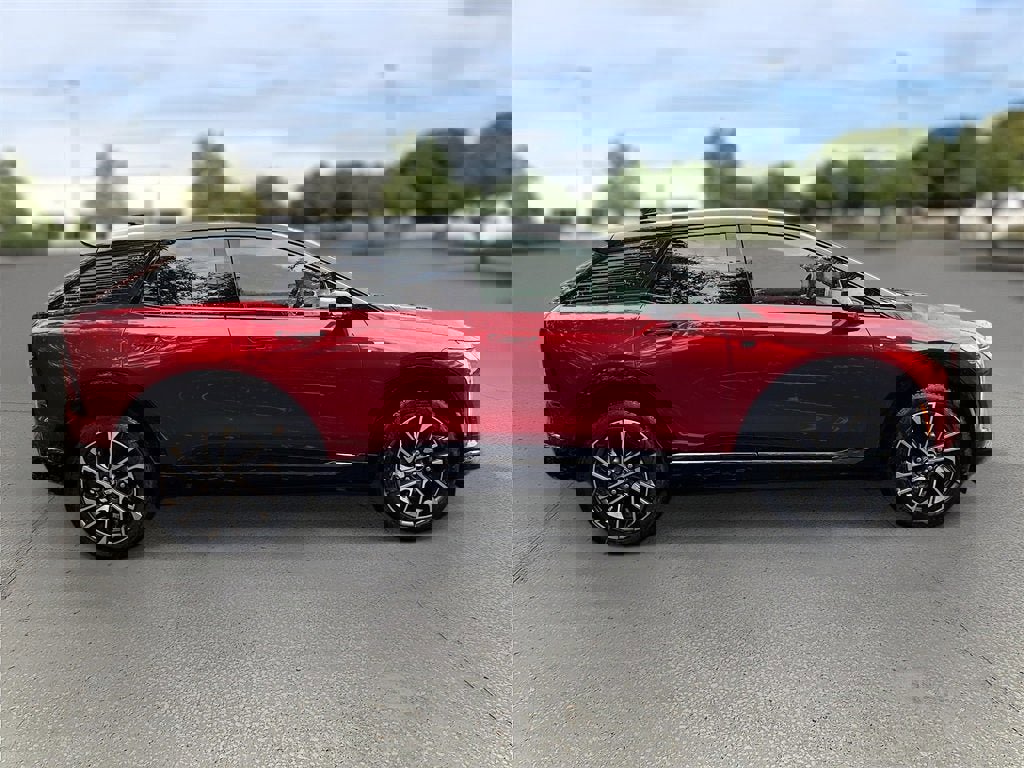 New 2026 Cadillac Optiq Sport 2 image 7