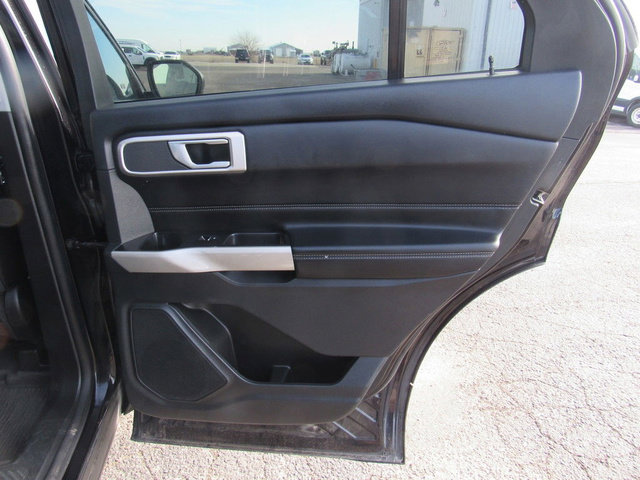 Used 2022 Ford Explorer XLT w/ Equipment Group 202A image 17