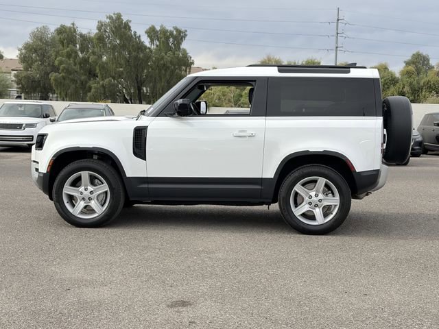 Used 2023 Land Rover Defender 90 SE image 27